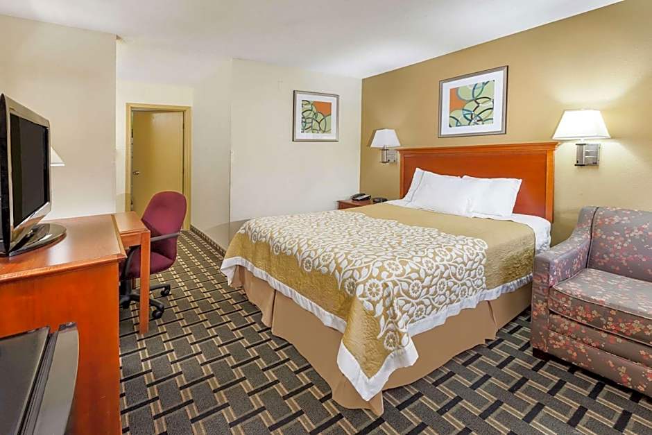 Days Inn by Wyndham Kent - Akron