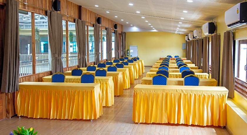 NonNee Lampang Hotel