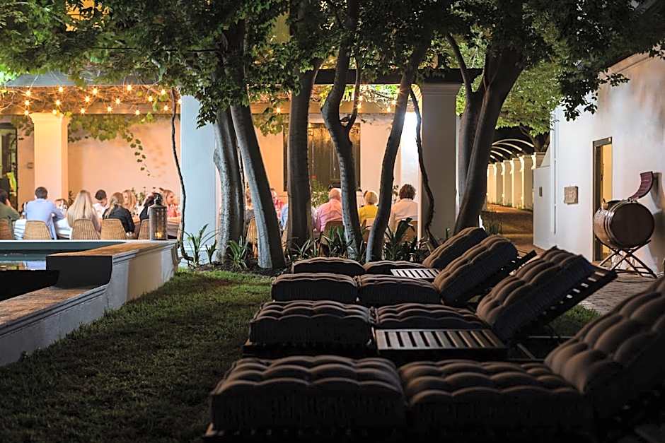 Akademie Street Boutique Hotel