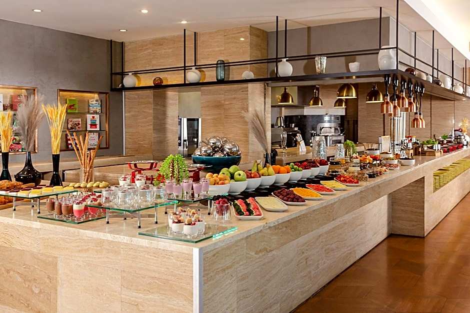 Sheraton Baku Intourist