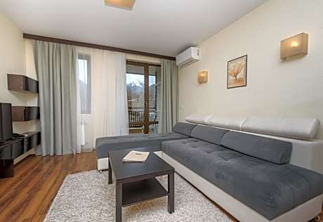 Two-Bedroom Apartment (4 Adults)