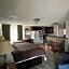 Ozark Inn & Suites