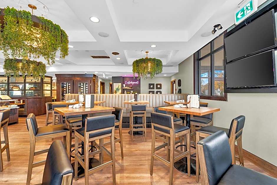 Sandman Vancouver Airport