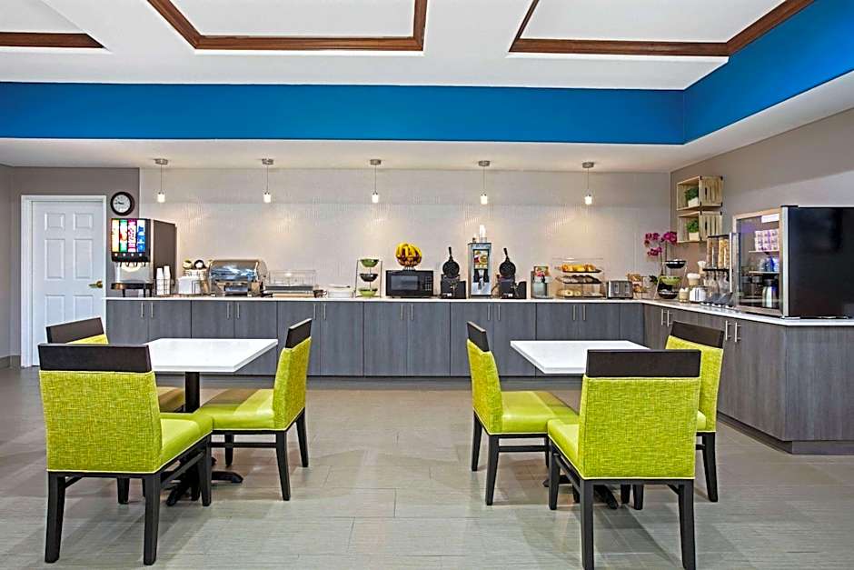 La Quinta Inn & Suites by Wyndham Sulphur Springs