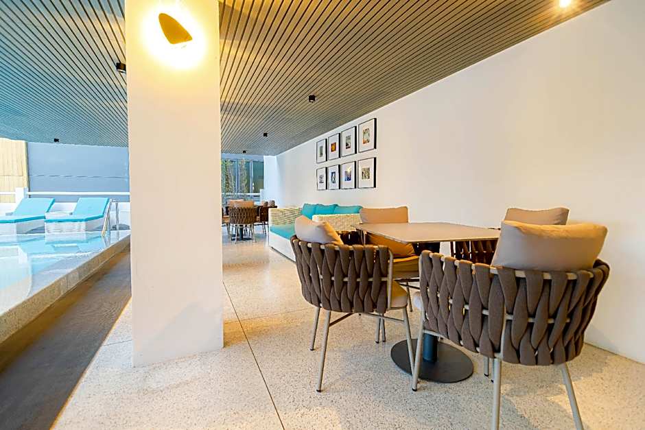 The One Hotel Bay Breeze Pattaya