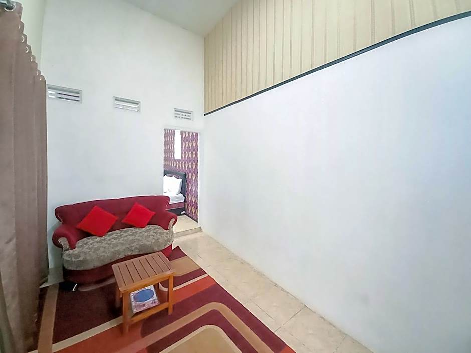 Lancar Homestay Syariah near BNS Mitra RedDoorz