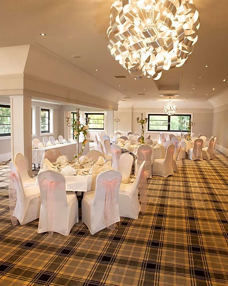 Crowwood Hotel and Alba Restaurant