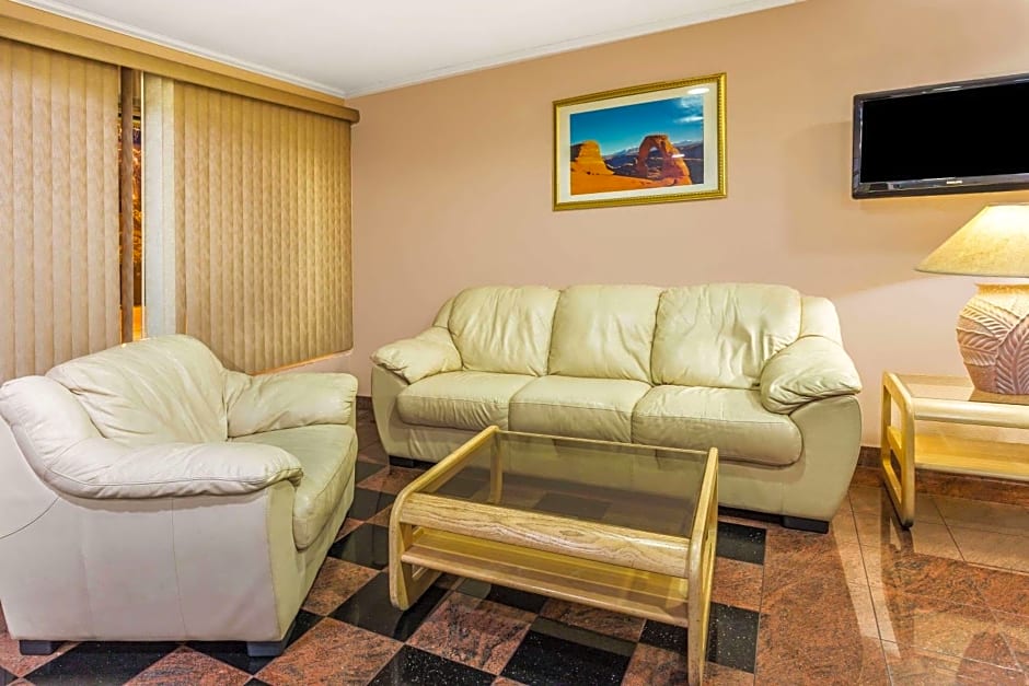 Days Inn by Wyndham Ashland