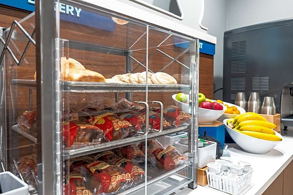 Holiday Inn Express Hotel and Suites Saint Robert By IHG