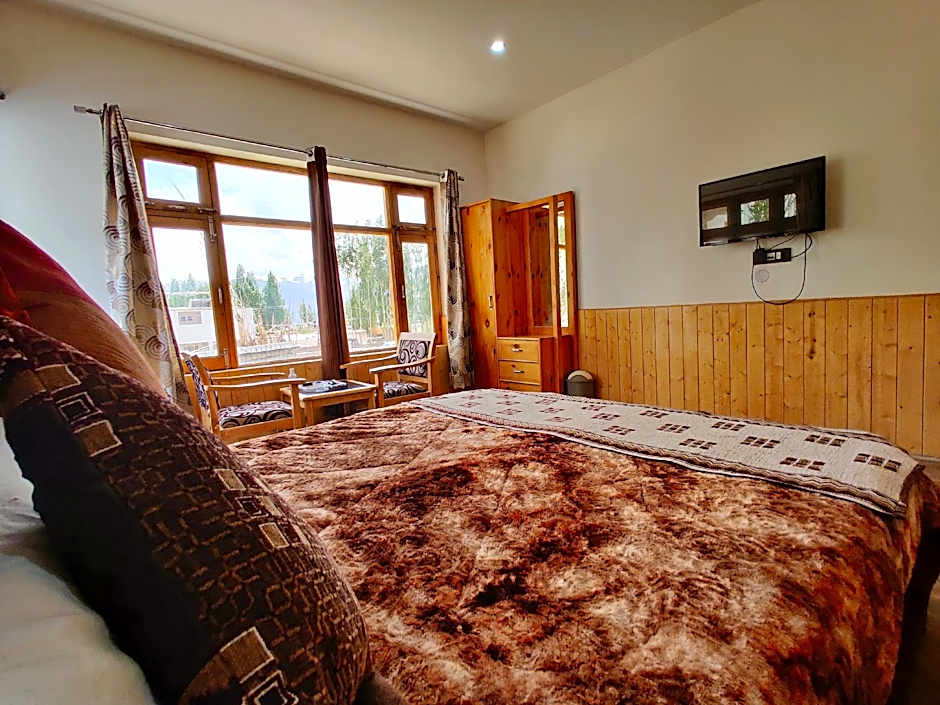 Glacier View Guest House