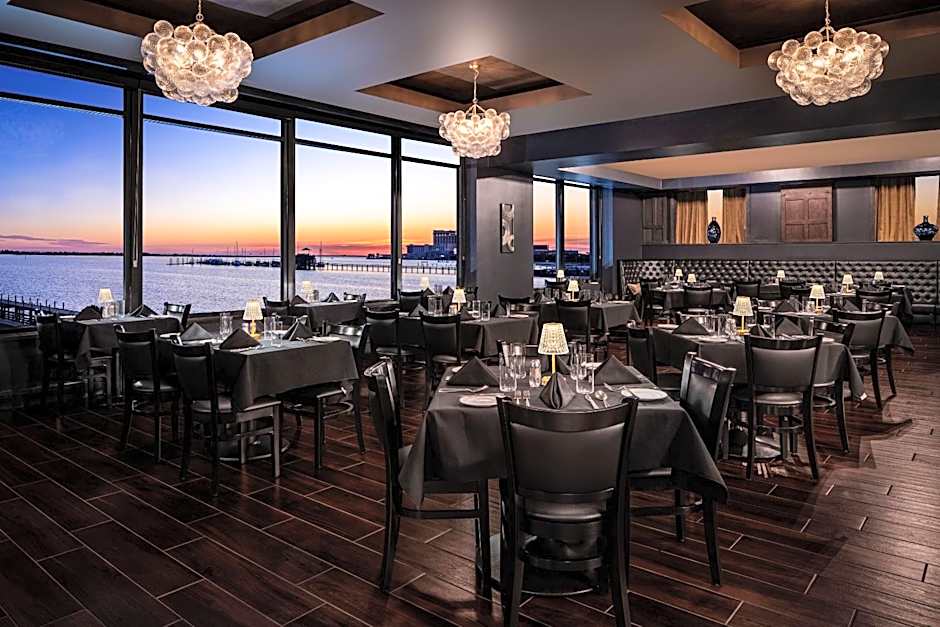 Harrah's Gulf Coast Hotel & Casino - A Caesars Rewards Destination