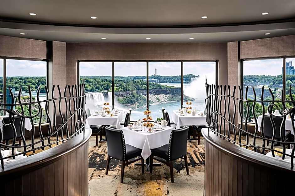The Brock Niagara Falls Fallsview, Tapestry by Hilton