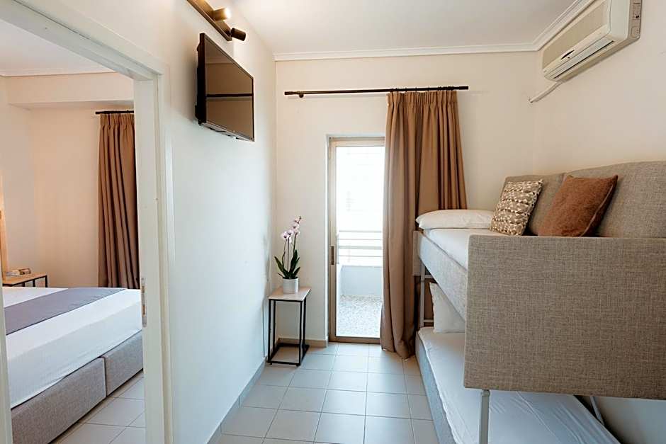 Aqua Beachfront Elegant Hotel