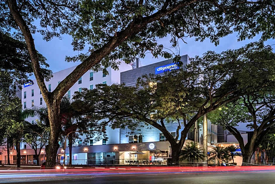 City Express Plus by Marriott Cali