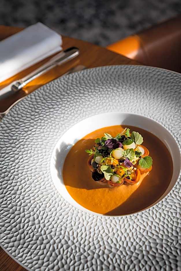 Grand Hôtel "Château de Sully" - Piscine & Spa -Teritoria