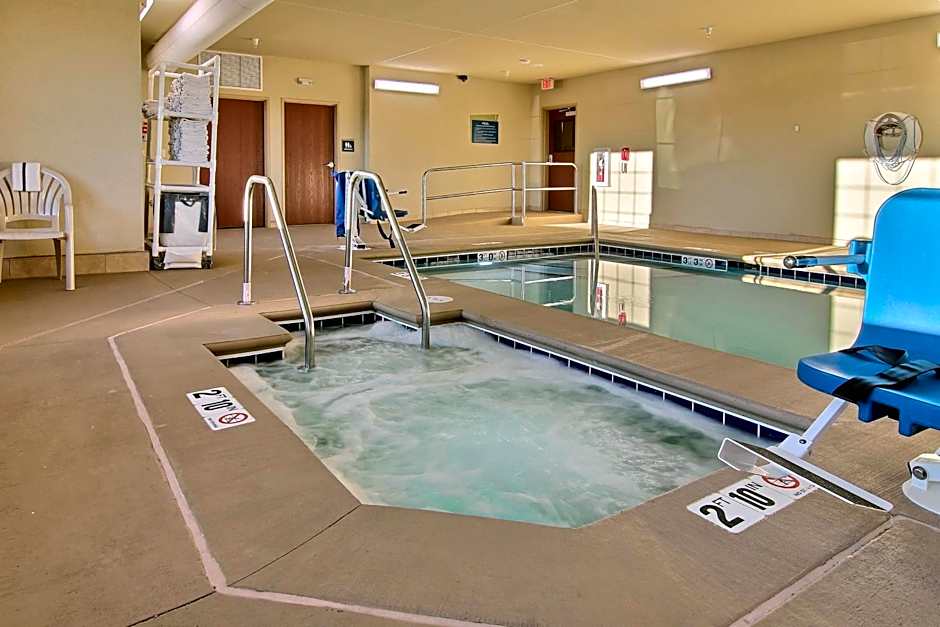 Cobblestone Hotel & Suites - Beulah