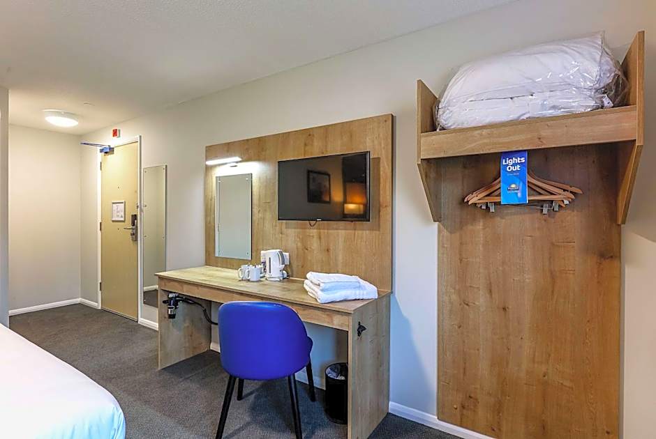 Days Inn by Wyndham Gretna Green M74