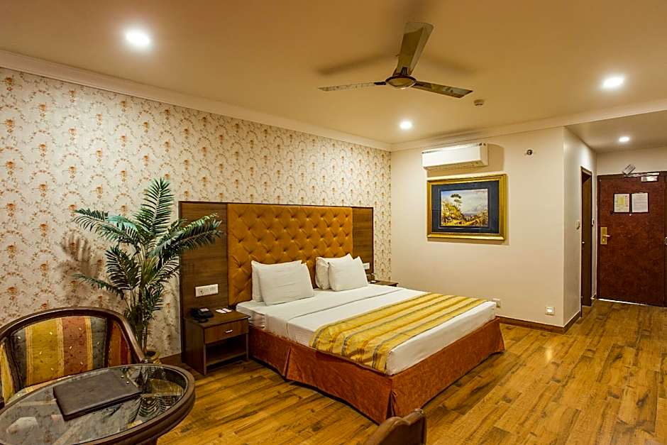 Hotel The Grand Regency