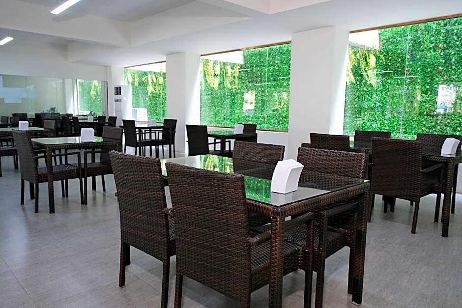 Lucky Elephant Hotel