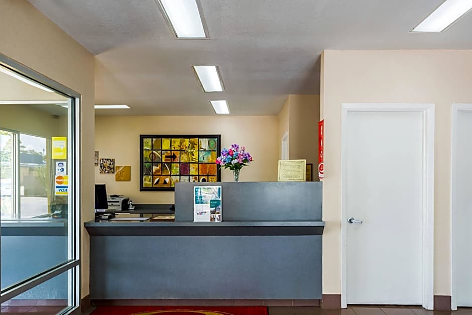 Econo Lodge Picayune