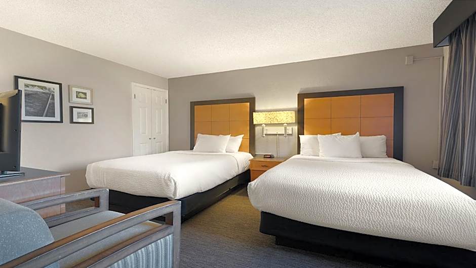 Howard Johnson by Wyndham Sacramento Downtown