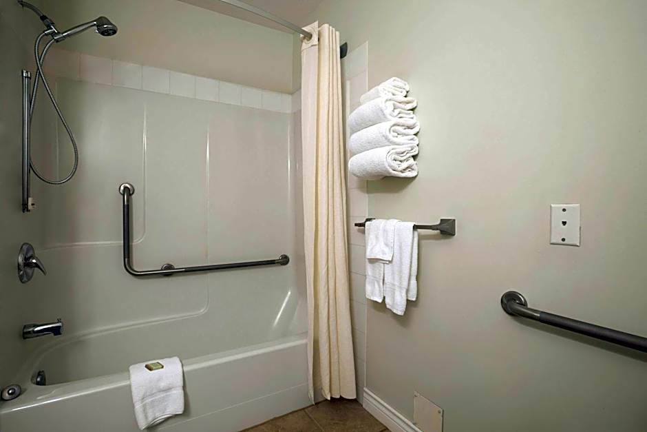 Super 8 by Wyndham Revelstoke BC