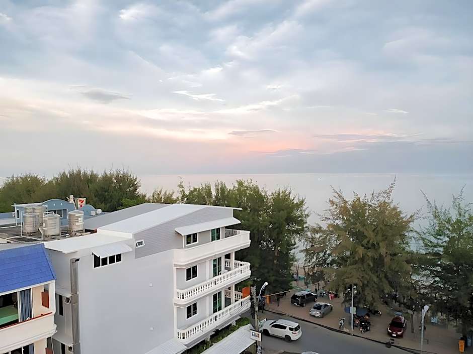 The BEACH CHA AM Suites