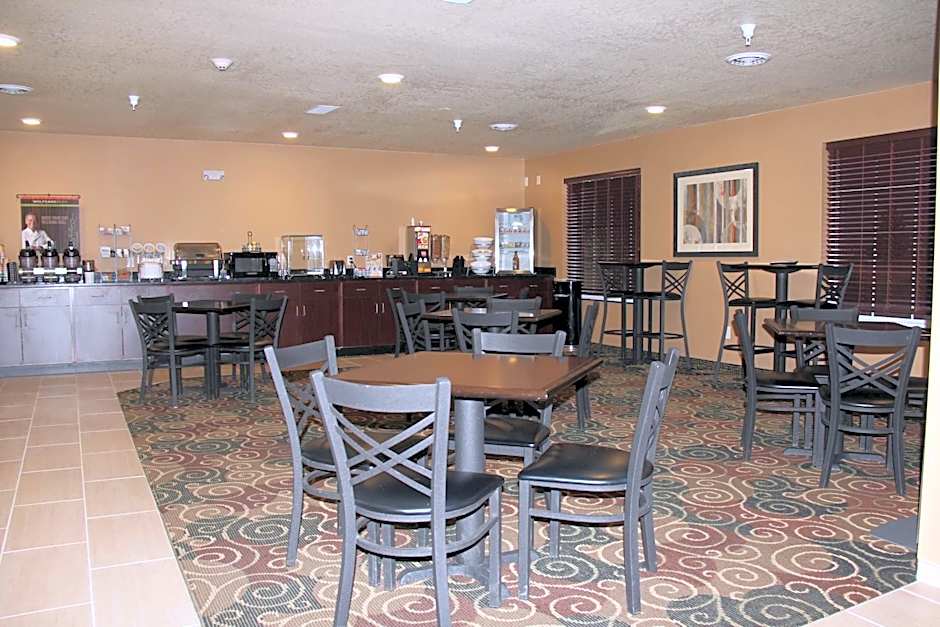 Castle Rock Inn & Suites - Quinter
