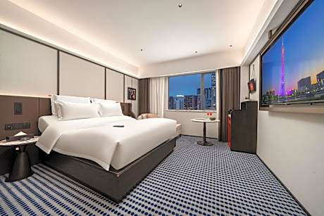 Smart Queen Bed Room