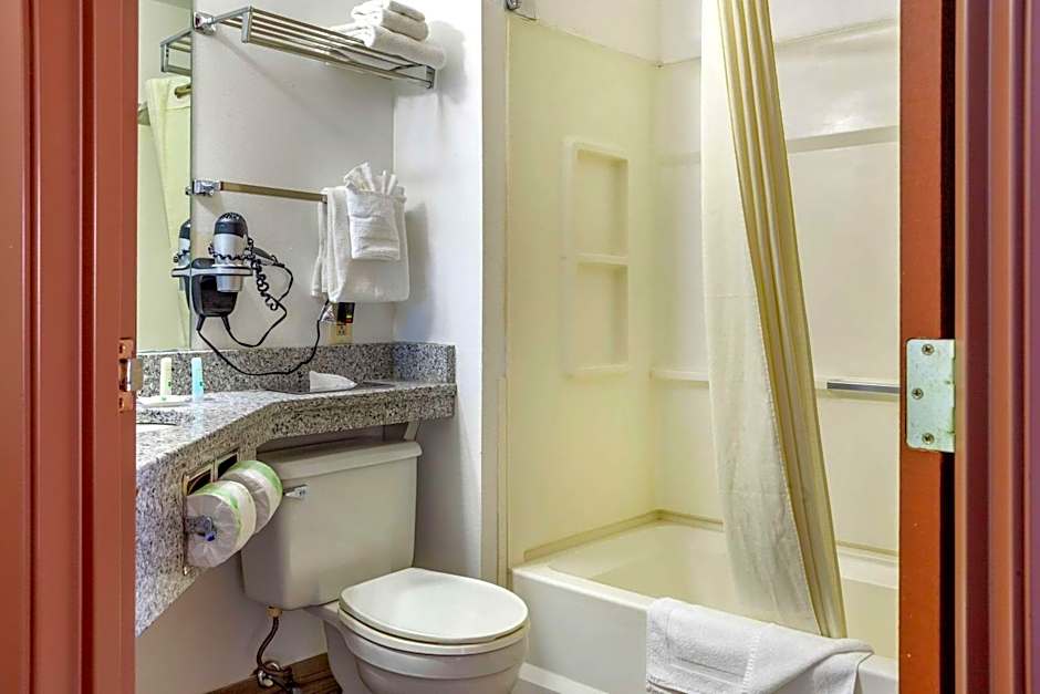 Quality Inn & Suites Prairie Du Chien