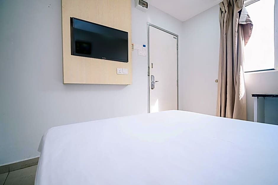 Swing & Pillows - Subang SS15