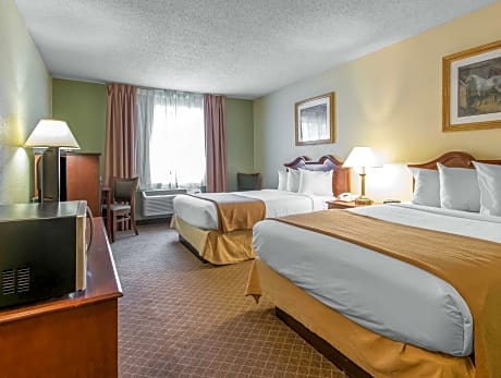 2 Double Beds No Smoking