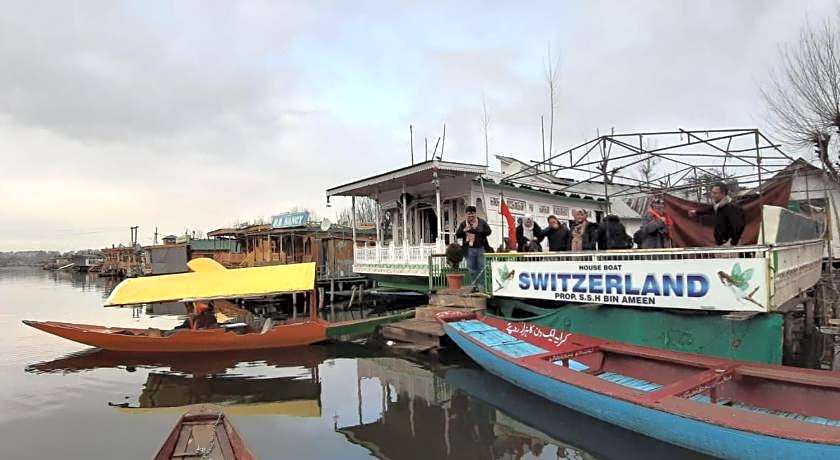 Houseboat Switzerland