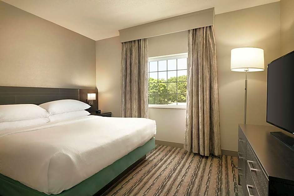 Photo 1 of 4 of 1 Bedroom 1 King Bed Suite, Mobility Accessible, Roll in Shower
