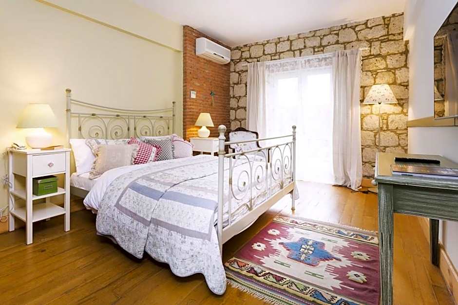 Alacati Cadde 75 Luxury Hotel