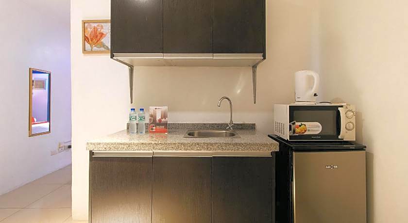 RedDoorz @ Melbourne Suites Makati