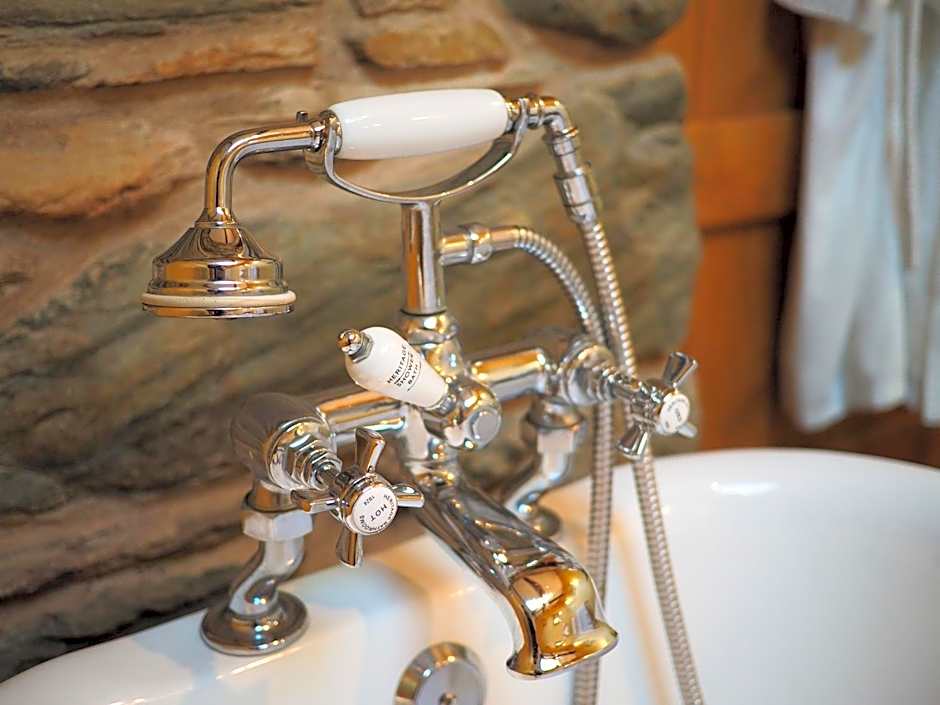 The Wayside and Whisky Barn