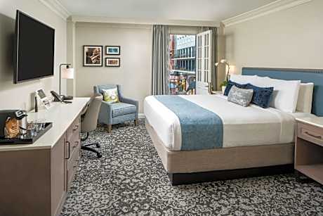 Deluxe Guest Room, Balcony, 1 King Bed, Courtyard View
