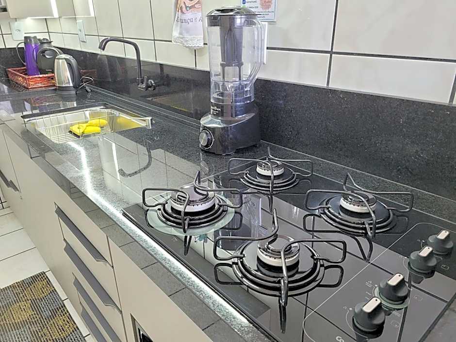 Cobertura aconchegante 3 quartos excelente vista mar! 80 metros do mar em Meia Praia - Itapema