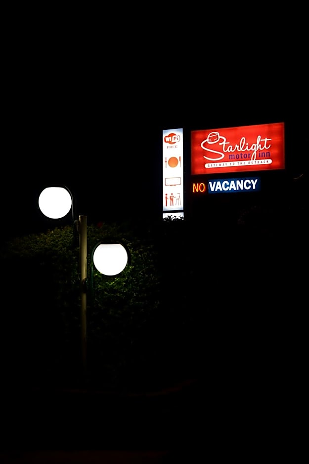 Starlight Motor Inn