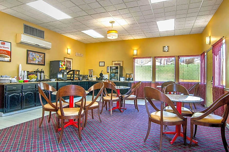Econo Lodge Inn & Suites Chickamauga