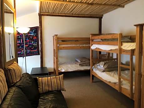 10-Bed Mixed Dormitory Room