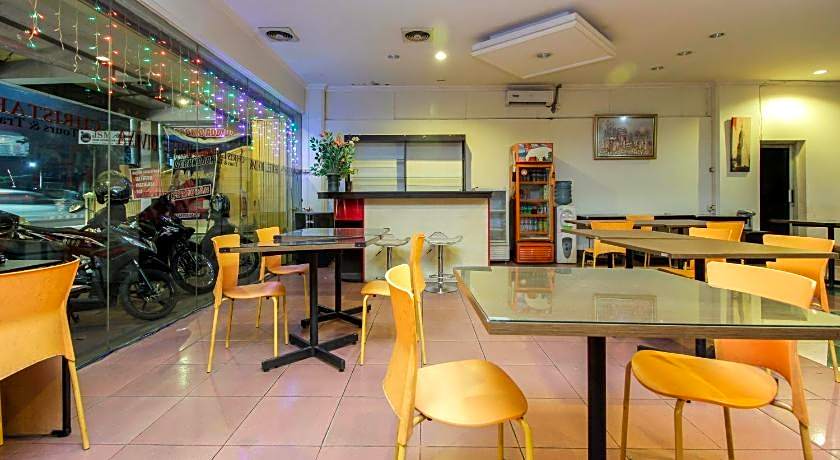 RedDoorz near Bethesda Manado