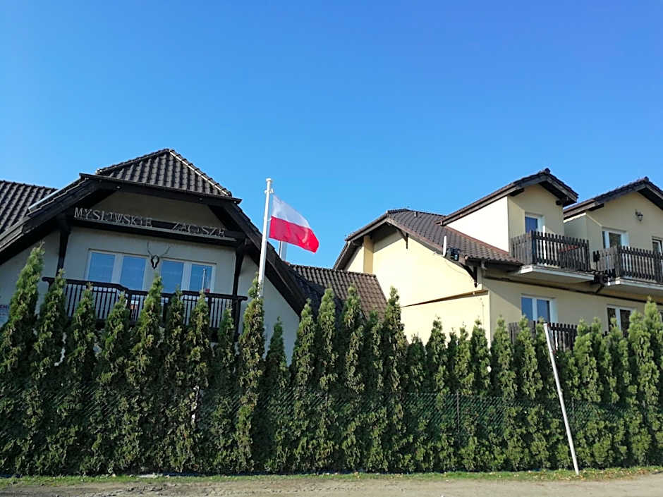 Zajazd i Restauracja "Myśliwskie Zacisze"