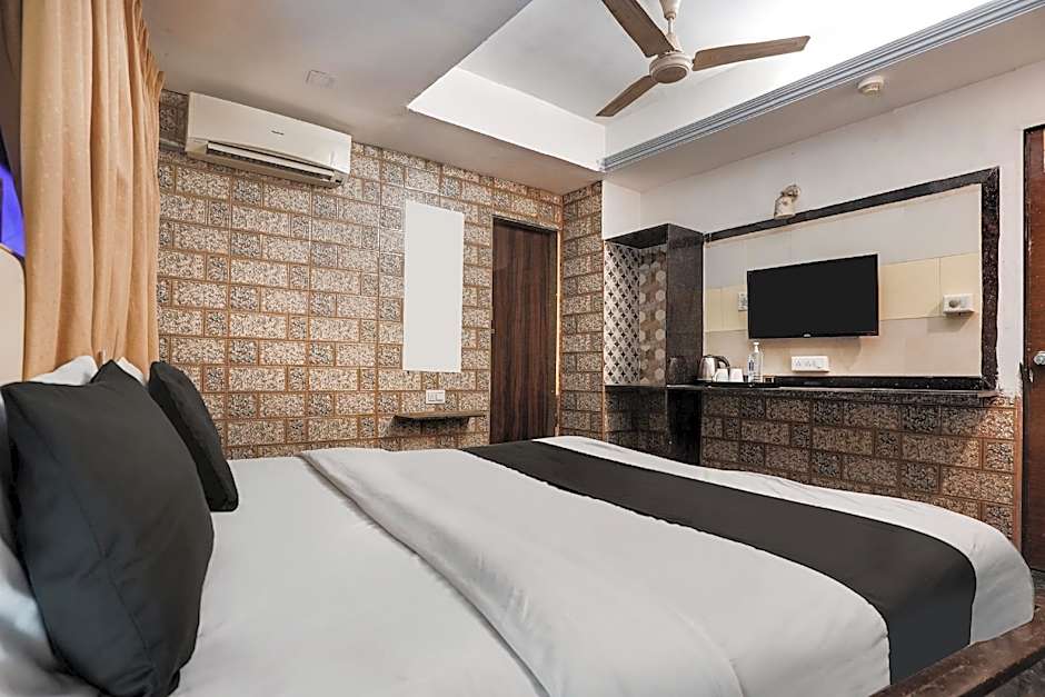 Hotel O Kanchan Palace