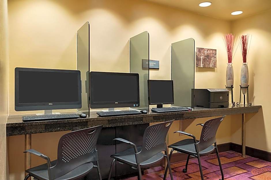 Crowne Plaza Englewood By IHG