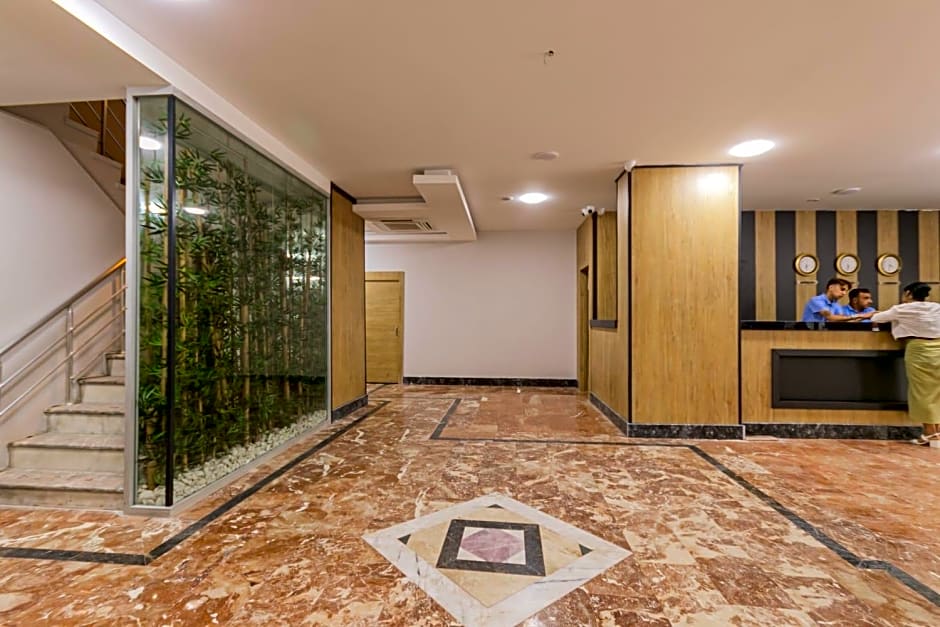 Lara World Hotel – Antalya, AR
