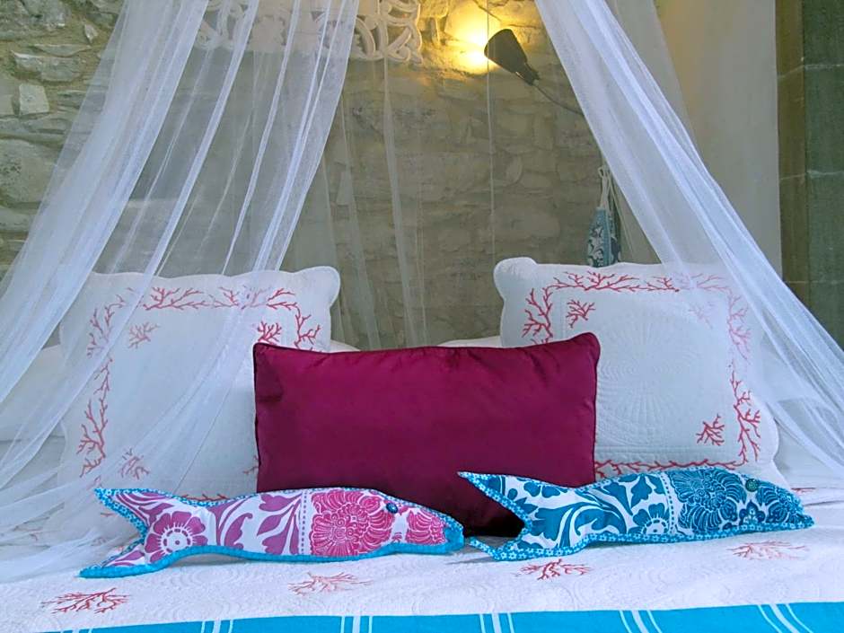 Stratos ArtDeco House