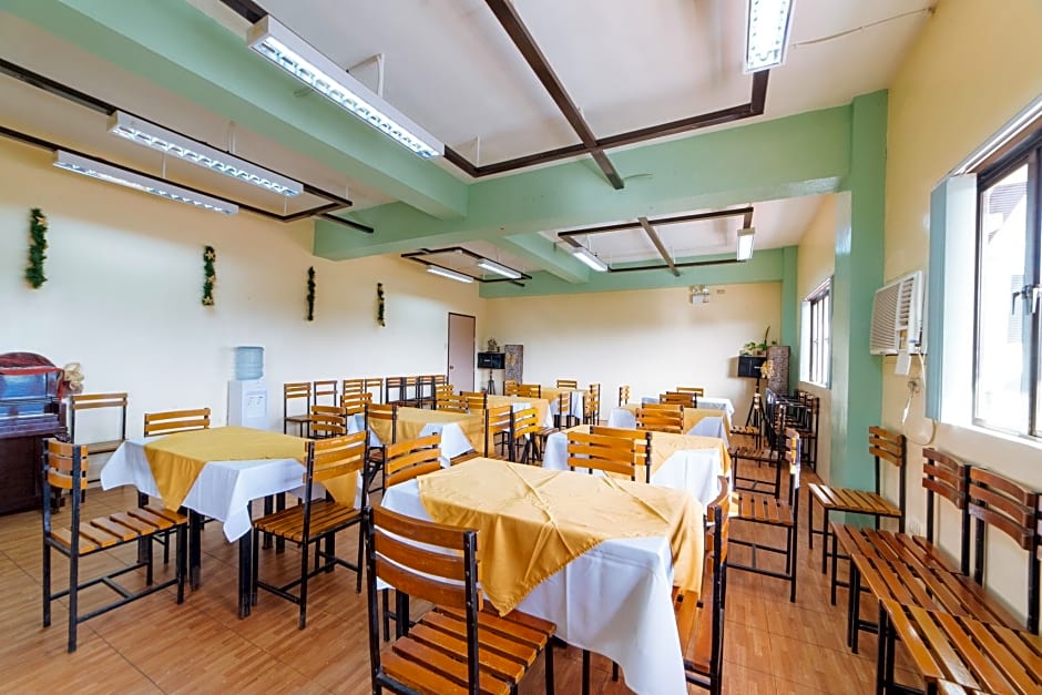 RedDoorz @ Arimbay Legazpi City