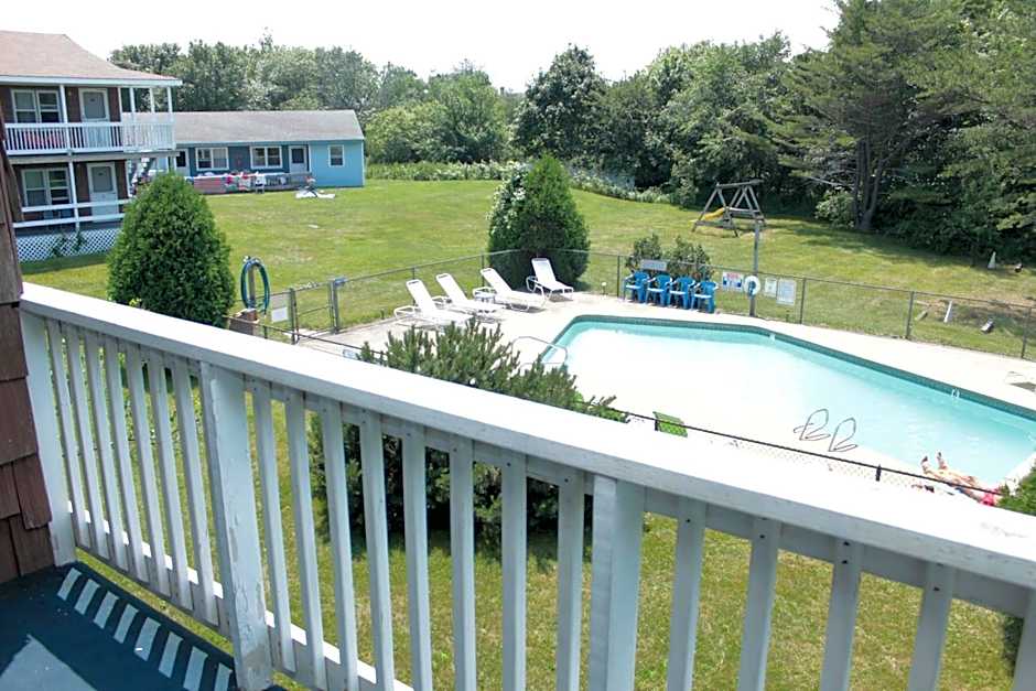 Inn Between the Beaches & Villager